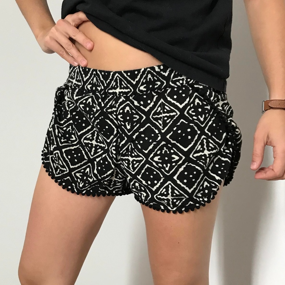 Madewell | 100% Cotton Black Print Shorts